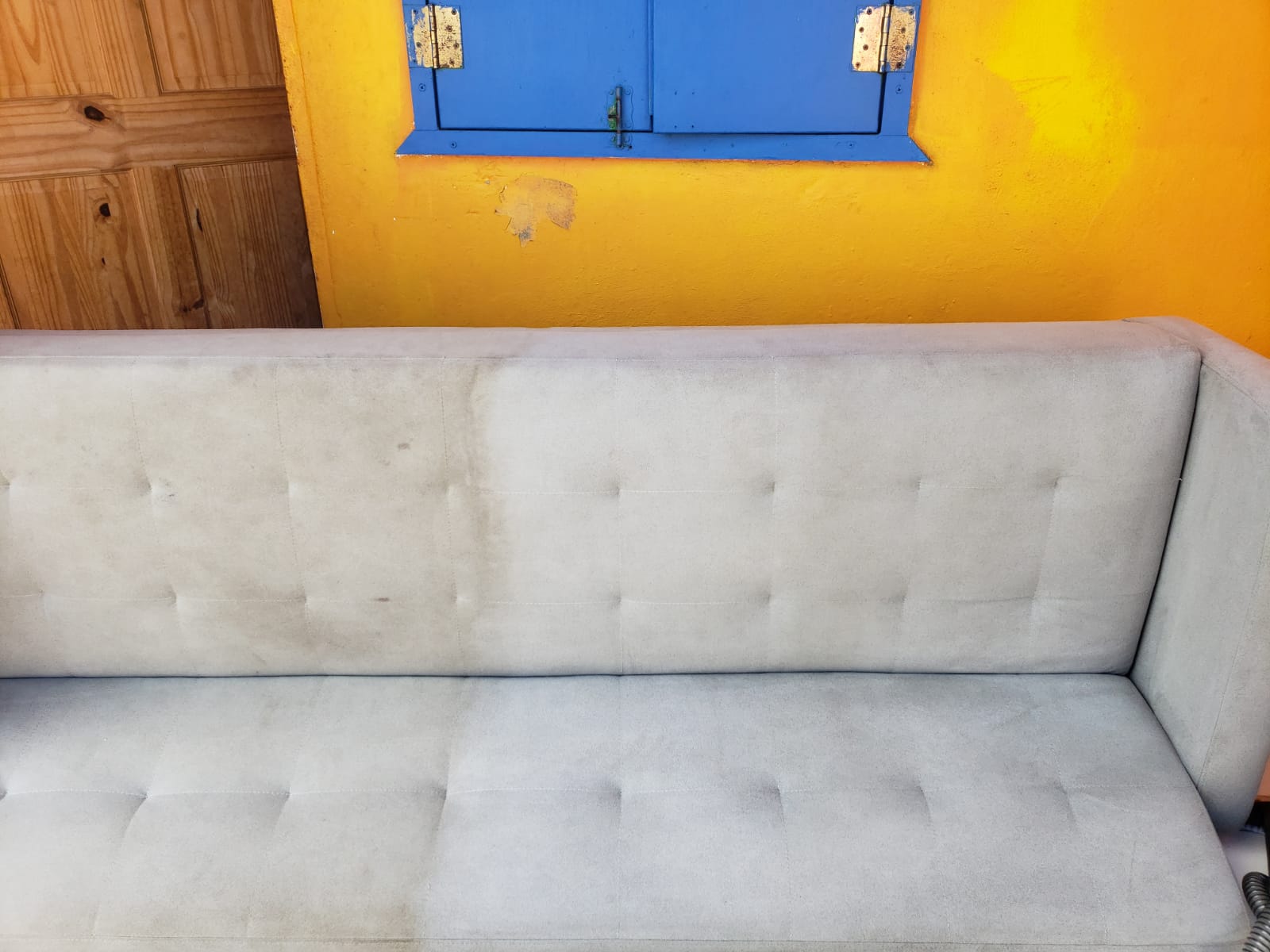 Couch upholstery clean